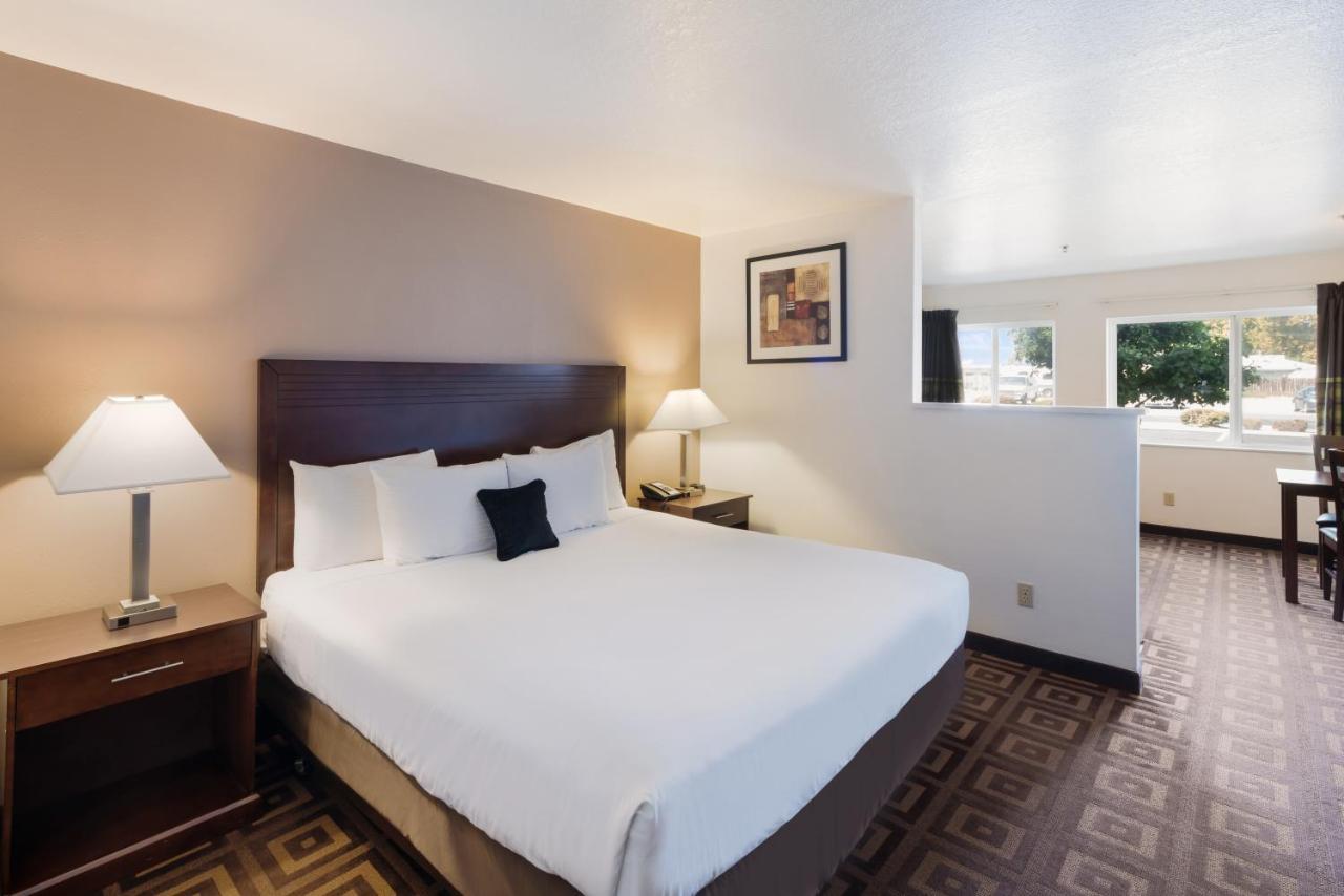 Quality Inn & Suites Kennewick Tri-Cities Кенневік Екстер'єр фото